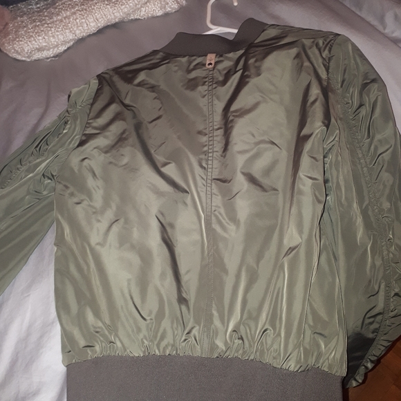 Bomber jacket - Picture 3 of 11